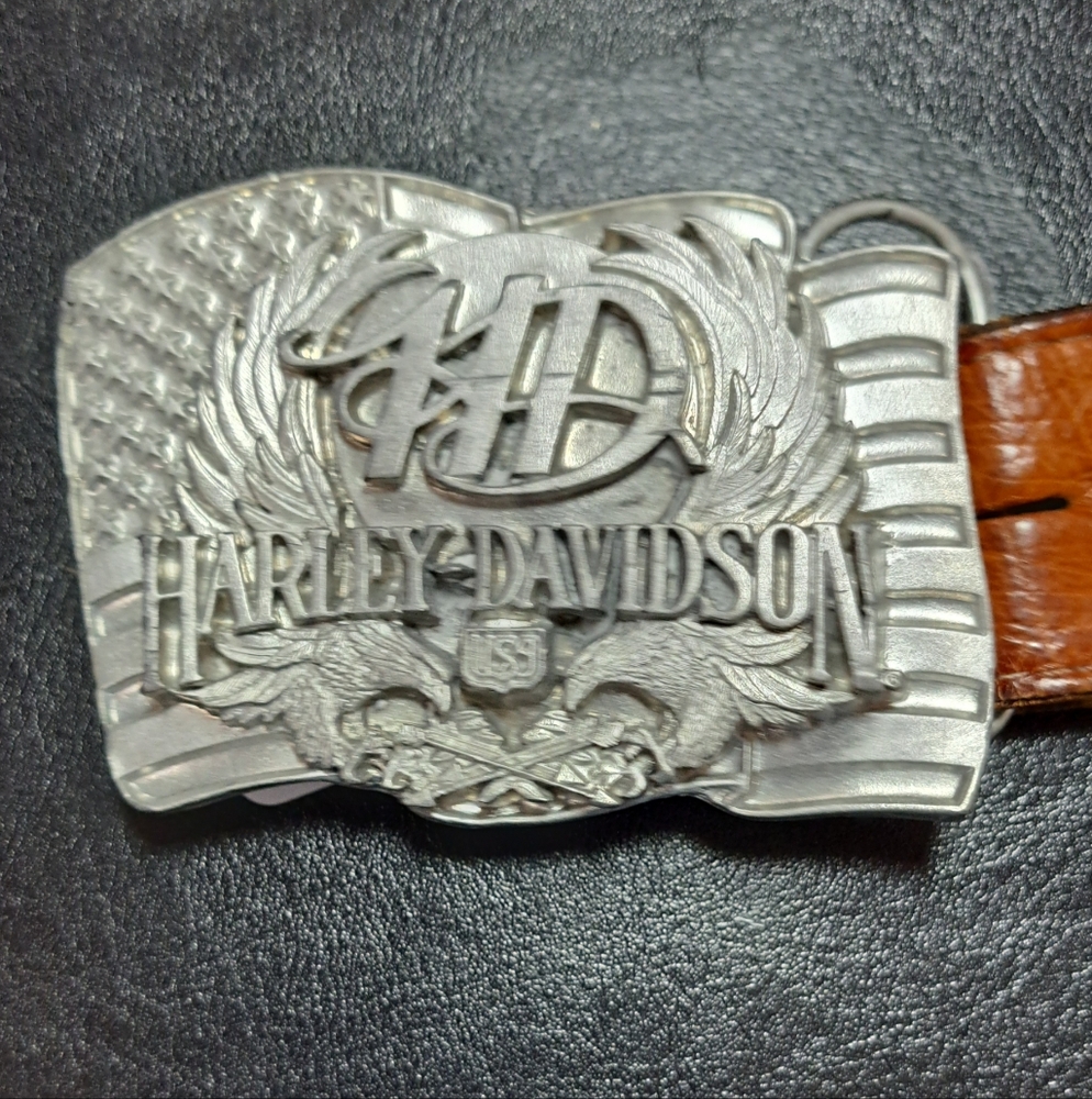 Harley-Davidson Vintage Silver Belt Buckle on an ostrich belt sz.34